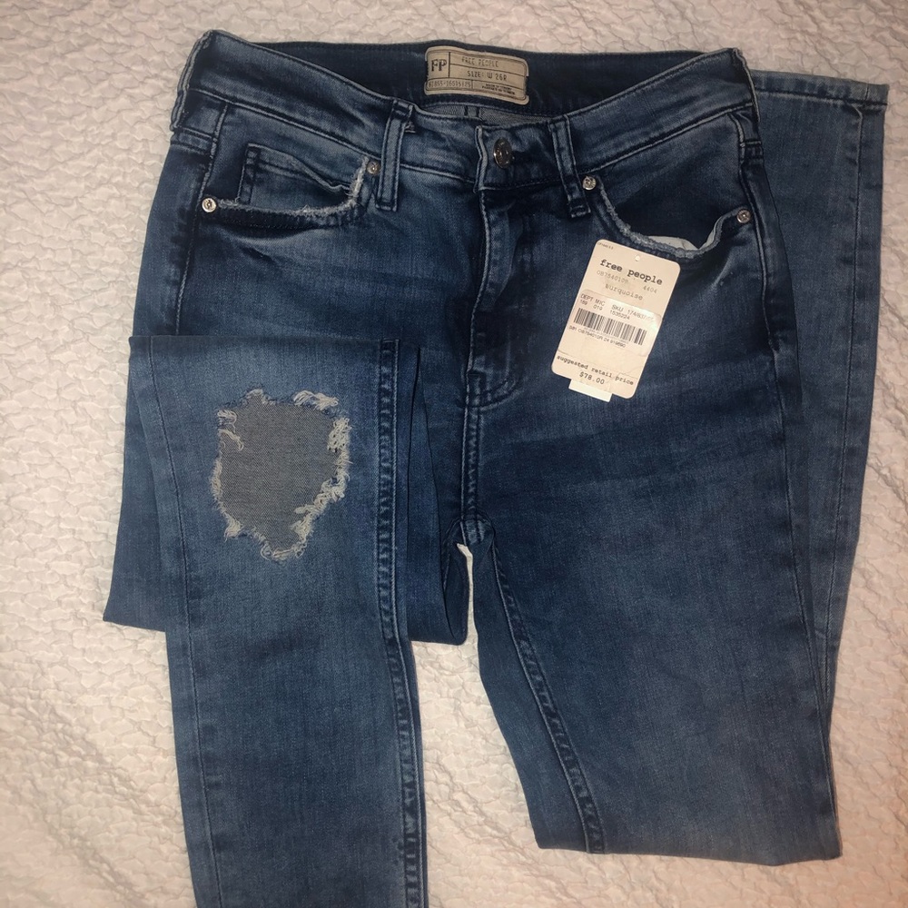 NWT Free People High Rise Busted Skinny Jean - Picture 4 of 4